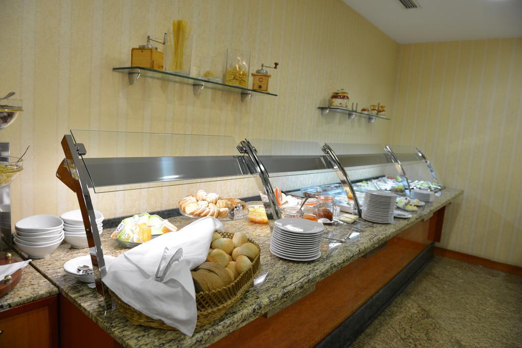 Best Western Hotel Turist Σκόπια Εξωτερικό φωτογραφία